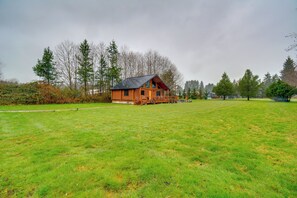 Exterior - Near Trails & Rivers! 'Trybett Cabin' in Forks (Forks)