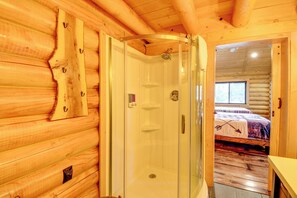 Sauna - Near Trails & Rivers! 'Trybett Cabin' in Forks (Forks)