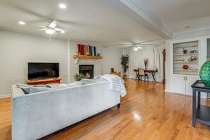 Living area - Smyrna Sanctuary Near Parks: Spacious Yard + Deck (Smyrna)