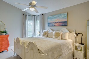 3 bedrooms, iron/ironing board, Internet, bed sheets - Gated Home w/ Pool, On-Site Golf in Port Charlotte (Port Charlotte)