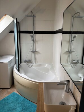 Towels, toilet paper - Character house near the sea (Ploemeur)
