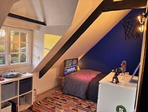 Room - Vrbo Property (Ploemeur)