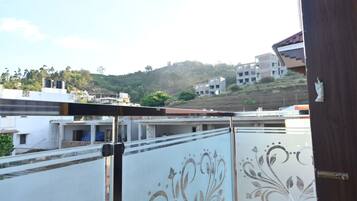 Junior Room, Valley View | Balcony view