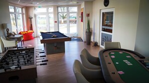 Bar (on property) - DLRG Tagungszentrum Hotel Delphin (Bad Nenndorf)