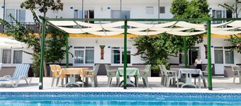 Hillside Apart Hotel & Side