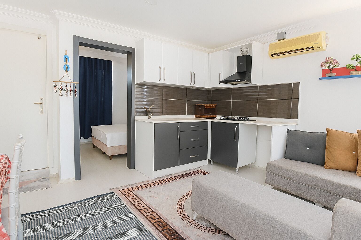 Leilighet – standard, 1 dobbeltseng med sovesofa, bassengutsikt | Sengetøy av topp kvalitet, minibar og skrivebord