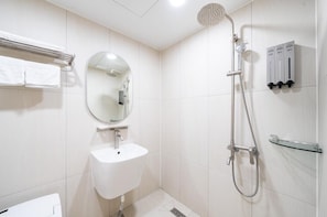 VIP | Salle de bain | Chaussons, bidet