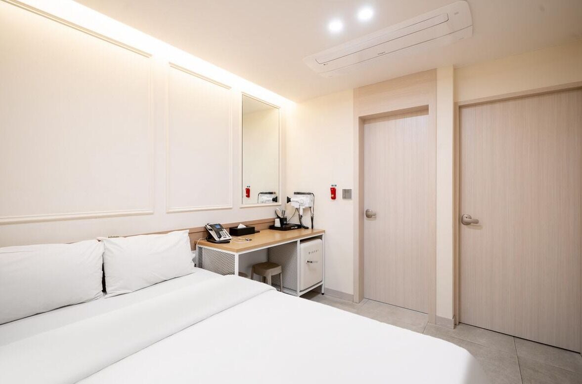 Habitació Deluxe | Roba de llit hipoal·lergògena i matalassos amb encoixinament addicional 