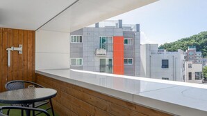 Twin Room | Terrace/patio - Hotel Yaja Gwangju Mudeungsan branch (Gwangju)