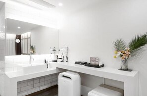 Double Room, Mountain View | Bathroom - Hotel YAJA Mudeungsan (Gwangju)