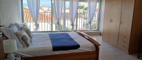4 chambres, Wi-Fi gratuit, draps fournis
