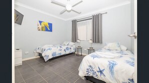 Room - Ocean Beach Chalet 18 (Jurien Bay)