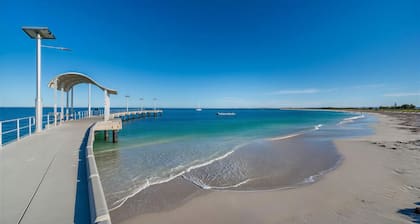 Ocean Beach Chalet 18