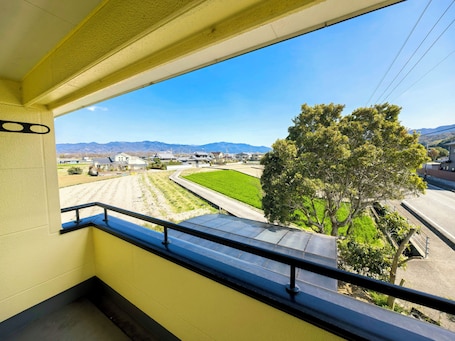 Deluxe House, Balcony, Garden View | Property grounds. Onsengunyado