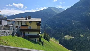 Classic Apartment, 2 Bedrooms | Exterior