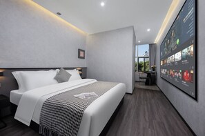 Laptop workspace, free WiFi - GuangZhou BananaFUN Hotel  (Guangzhou)