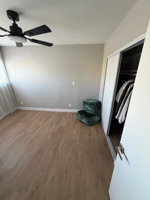 Interior - Perfect 2-bedroom apartment in charming residential area in mid city Los Angeles (Los Angeles)