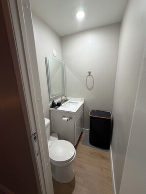 Hair dryer, towels - Perfect 2-bedroom apartment in charming residential area in mid city Los Angeles (Los Angeles)