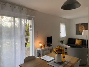 Interior - Le Hameau du Peu – Fidel Cottage with Shared Pool (Châteauvieux)