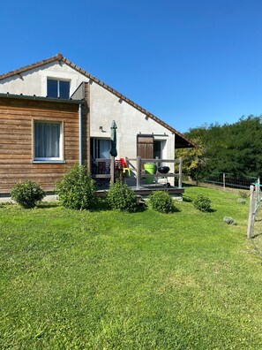Exterior - Gîte Fidel - Le Hameau Du Peu, with Shared Pool (Châteauvieux)