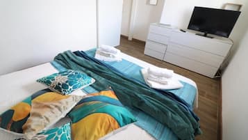 2 Schlafzimmer, Bügeleisen/Bügelbrett, Bettwäsche