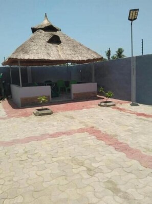 Terrace/patio - Charming Executive Suite with Garden Views at AJALA Lodge, Badagry (Badagry)