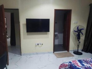 Interior - Charming Executive Suite with Garden Views at AJALA Lodge, Badagry (Badagry)