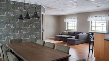 Apartment, Bergblick | Speisen