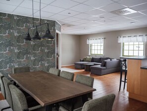 Appartement, vue montagne | Restauration