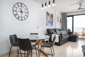 Interior - Apartment 'Roya Vistamar' with Sea View, Wi-Fi and Air Conditioning (Torrox)