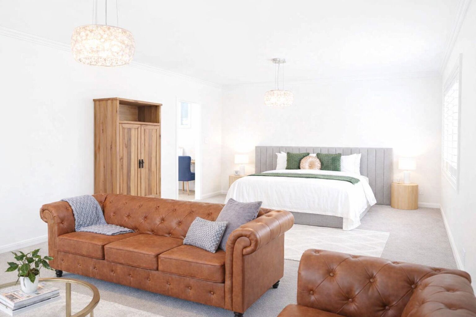 5 bedrooms, iron/ironing board, WiFi, bed sheets