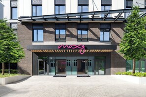 Front of property - Moxy Budapest Downtown (Budapest)
