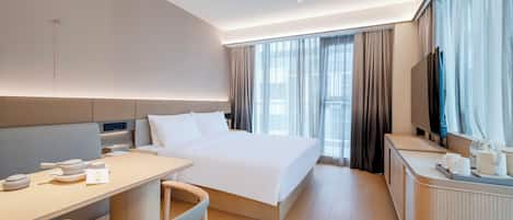 Superior Single Room | Down duvets, free minibar, desk, laptop workspace