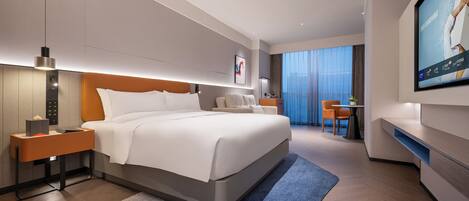 Ropa de cama hipoalergénica y minibar con artículos gratuitos