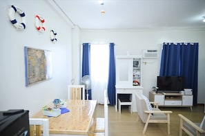 Apartment, 1 Schlafzimmer, barrierefrei | Wohnzimmer
