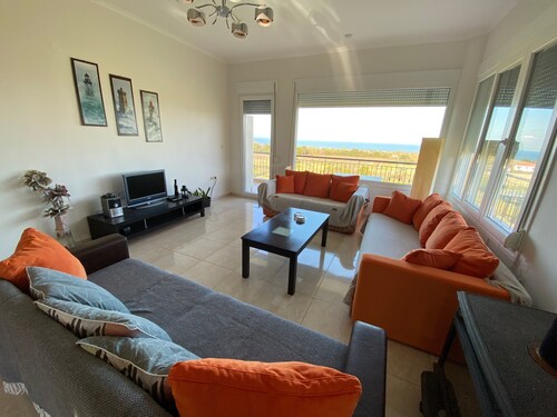 Apartment 'Olyvia' mit Meerblick, WLAN und Klimaanlage