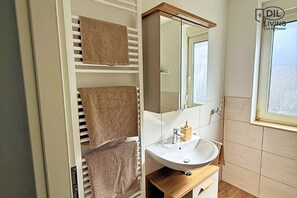 Bathroom - Stylish Apartment - Self Check In - Central Bad Nauheim (Bad Nauheim)