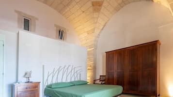 Superior Double Room, Courtyard View