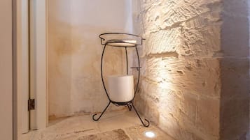 Superior Double Room, Courtyard View | Interior