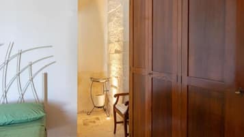 Superior Double Room, Courtyard View | Interior