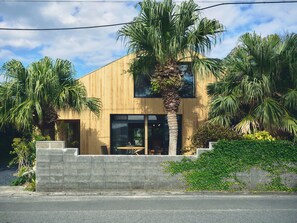 Outdoor dining - SANU 2nd Home Amami-Oshima 1st (Tatsugo)