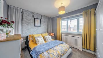1 bedroom, free WiFi, bed sheets