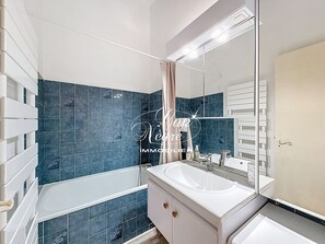 Hair dryer - Mazet T3 duplex for 4 people with terrace, residence with swimming pool in Pramousquier (Le Lavandou)