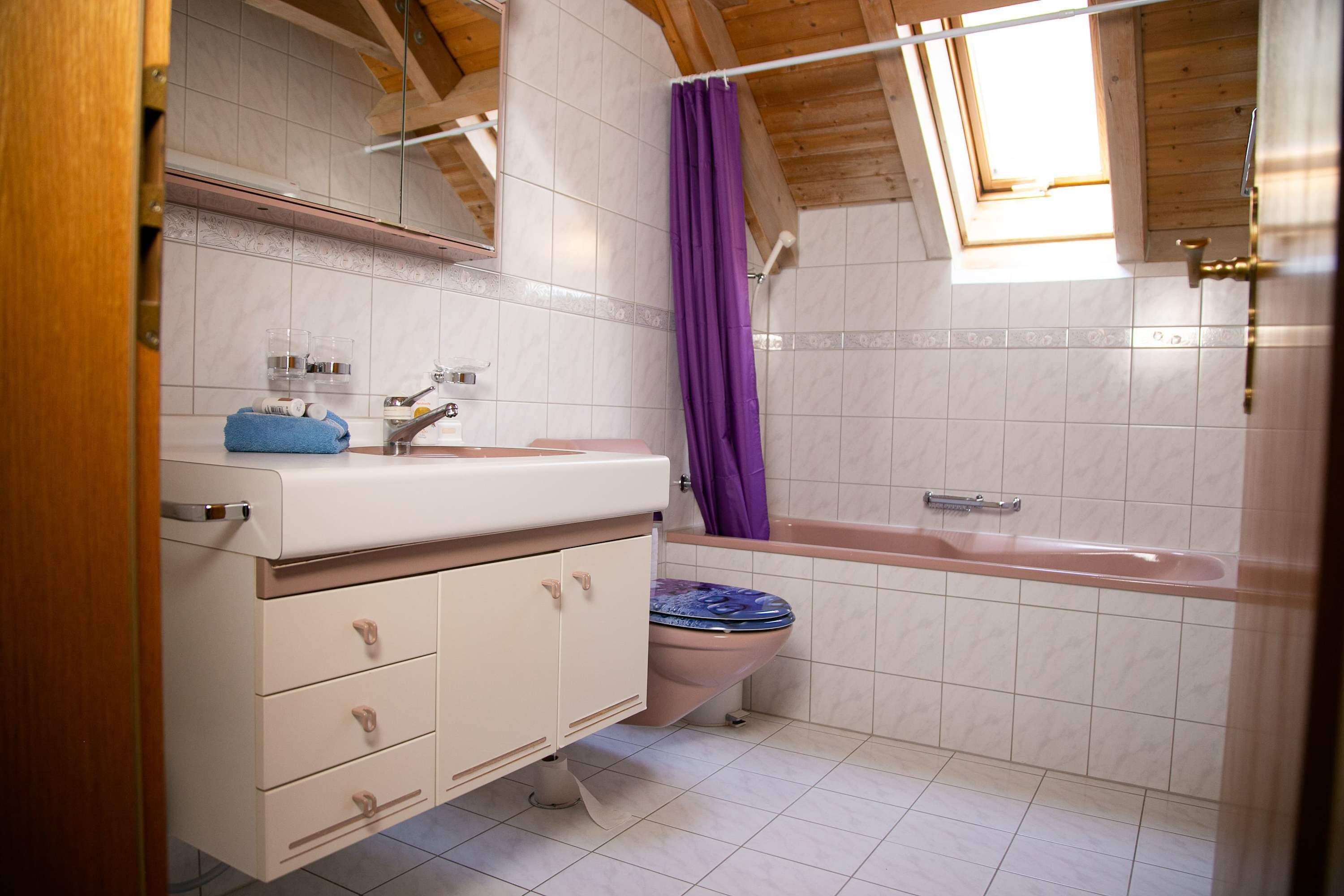 Dusche, Handtücher, Shampoo