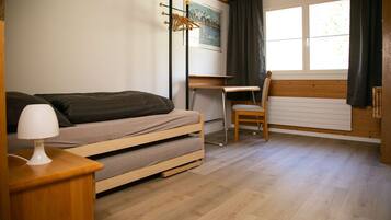 3 chambres, fer et planche Ă repasser, Wi-Fi, draps fournis