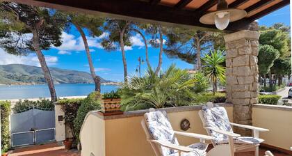 Villa Mirella en bord de mer