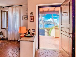 Interior - Villa Mirella Seafront (Marina di Campo)