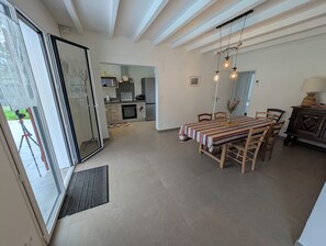 Dining - Landes house near the beach with independent swimming pool on 900 m2 /fibre (Messanges)