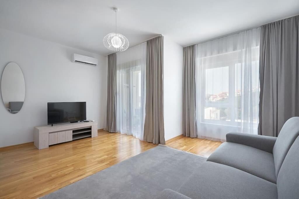 Studio, Balcony, Sea View | Living area