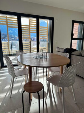 Dining - Briançon centre, 2 chambres, proche télécabine (Briançon)